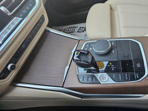 Used 2021 BMW 330i xDrive Sedan w/ Convenience Package image 30