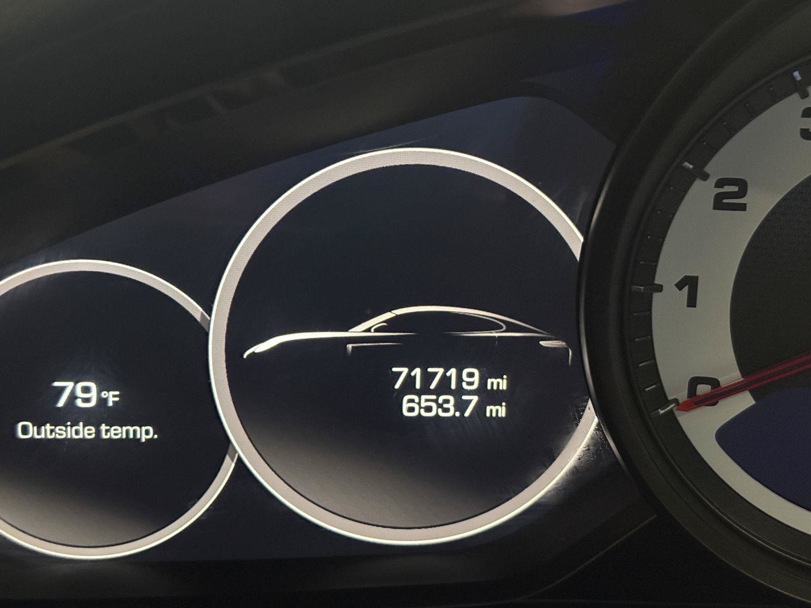 Used 2018 Porsche Panamera 4 AWD/4WD image 18