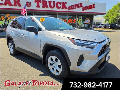 Used 2023 Toyota RAV4 LE AWD/4WD image 1