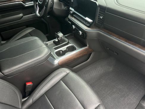 Used 2024 GMC Sierra 1500 SLT w/ SLT Premium Plus Package image 16