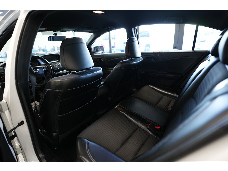 Used 2016 Honda Accord Sport image 14