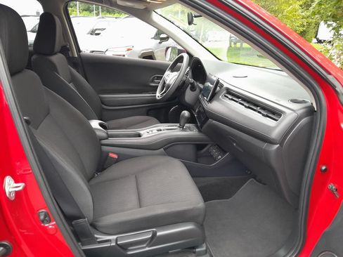 Used 2018 Honda HR-V EX image 35