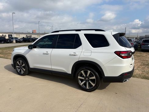 Certified 2023 Honda Pilot Sport image 6