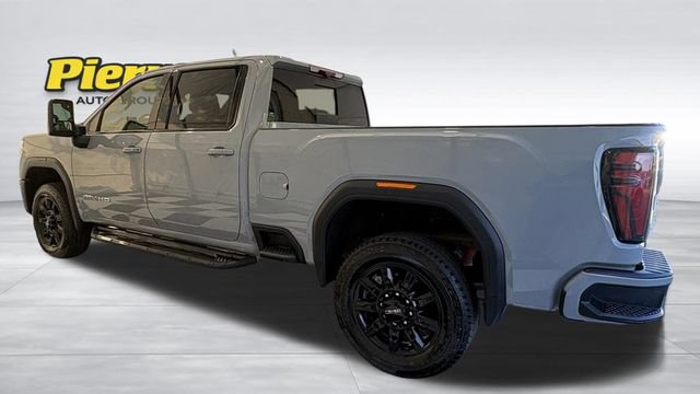 Used 2024 GMC Sierra 2500 AT4 w/ Technology Package AWD/4WD image 2