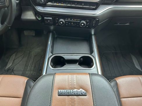 Used 2025 Chevrolet Silverado 3500 High Country w/ Technology Package image 24