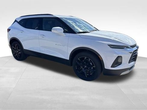 Certified 2022 Chevrolet Blazer LT w/ Sound & Technology Package AWD/4WD image 7