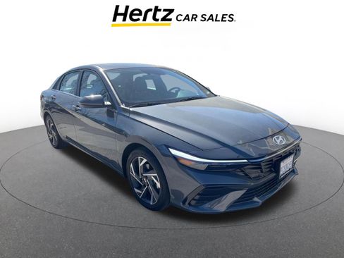 Used 2025 Hyundai Elantra Limited image 1