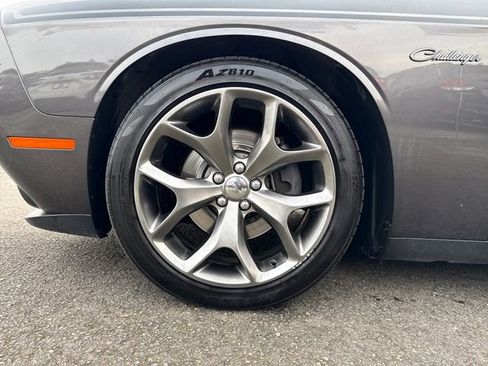 Used 2015 Dodge Challenger R/T Plus image 29