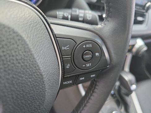 Used 2021 Toyota RAV4 Limited AWD/4WD image 24