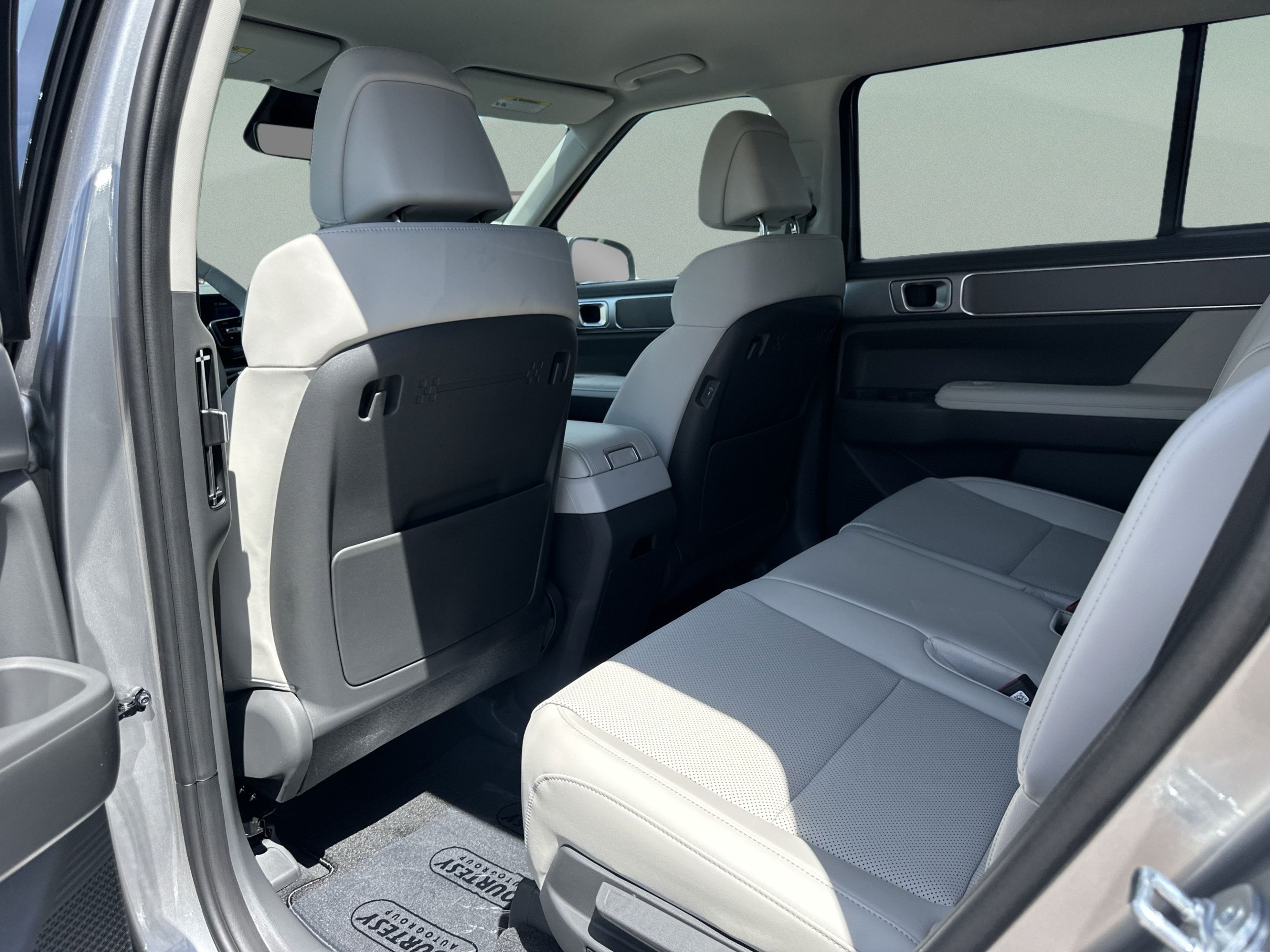 New 2027 Hyundai Santa Fe SEL FWD image 13