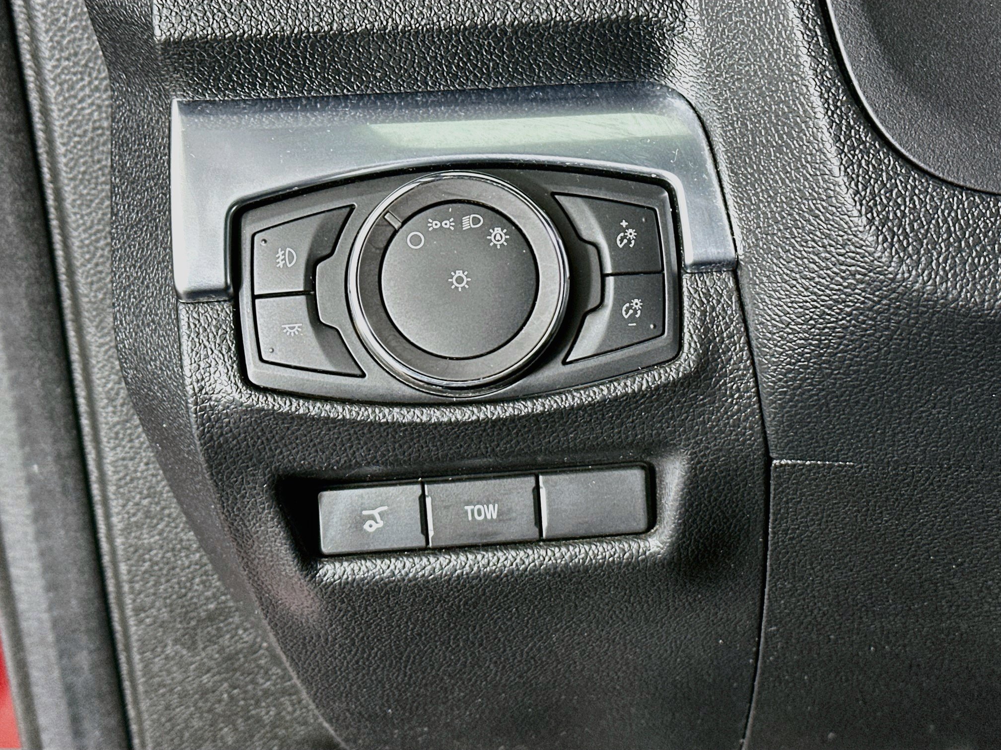 Used 2018 Ford Explorer Sport w/ Equipment Group 401A AWD/4WD image 17