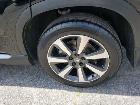Used 2025 Honda Pilot Touring image 10
