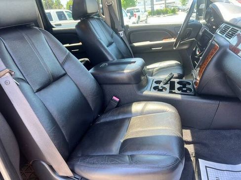 Used 2007 Chevrolet Silverado 3500 LTZ w/ EZ-Lift Tailgate Package AWD/4WD image 18