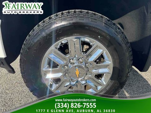 Used 2024 Chevrolet Silverado 2500 High Country image 32