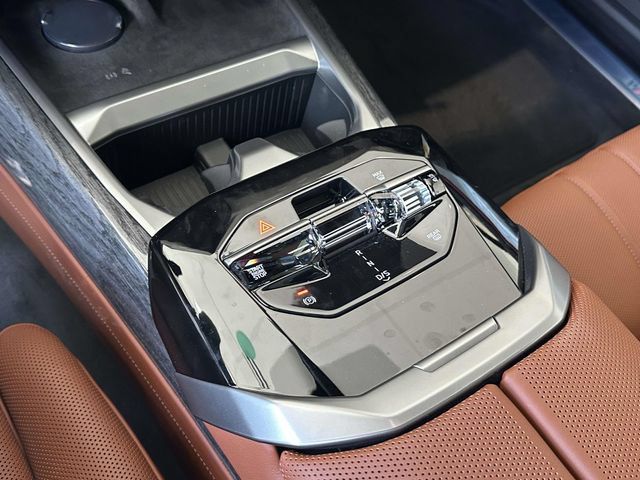 New 2027 BMW 740i xDrive w/ Executive Package AWD/4WD image 17