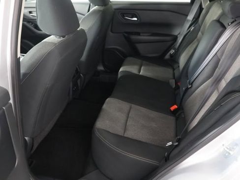 Used 2024 Nissan Rogue SV image 18