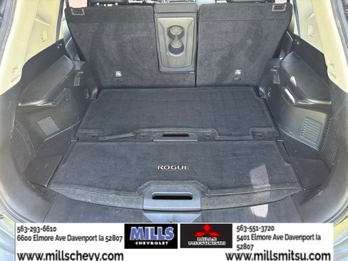 Used 2017 Nissan Rogue S AWD/4WD image 16