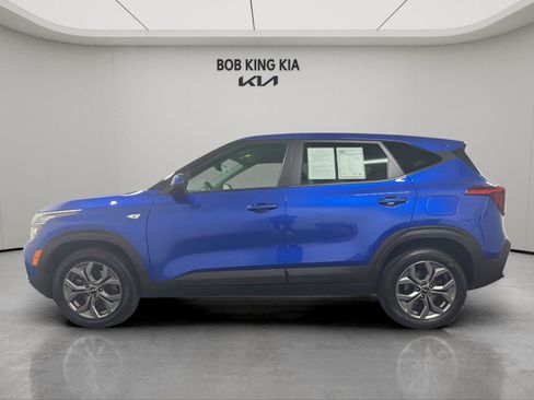 Used 2024 Kia Seltos LX AWD/4WD image 2