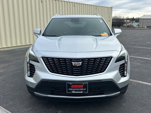 Used 2021 Cadillac XT4 Premium Luxury w/ Cold Weather Package image 2