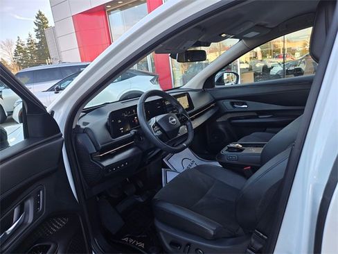 Used 2024 Nissan Ariya AWD image 21