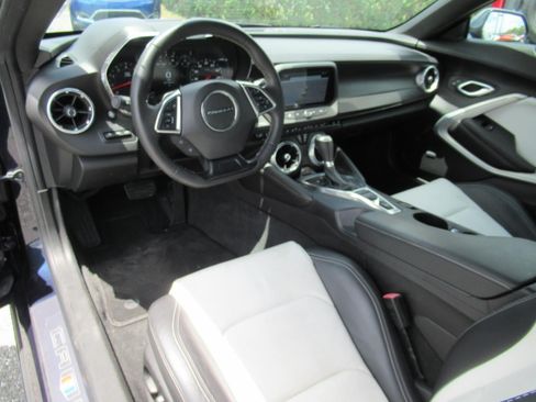 Used 2016 Chevrolet Camaro LT RWD image 18