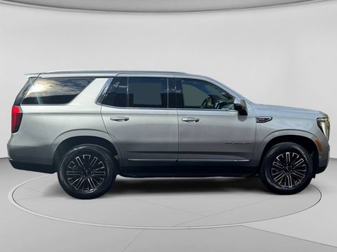 Used 2025 GMC Yukon Elevation w/ LPO, Floor Liner Package AWD/4WD image 6