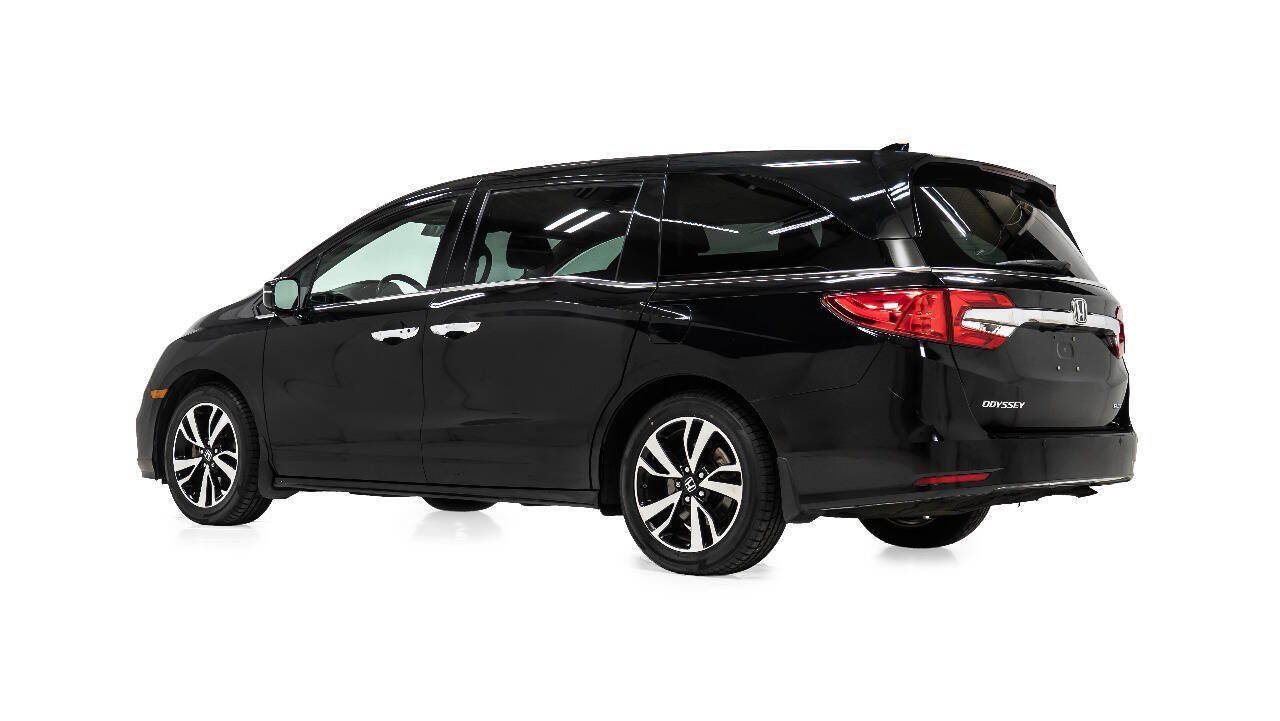 Used 2018 Honda Odyssey Elite image 4