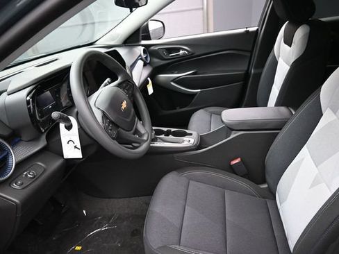 New 2026 Chevrolet Trax LS FWD image 8