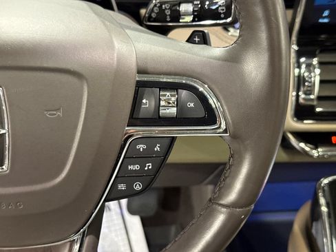 Used 2023 Lincoln Navigator Reserve AWD/4WD image 13