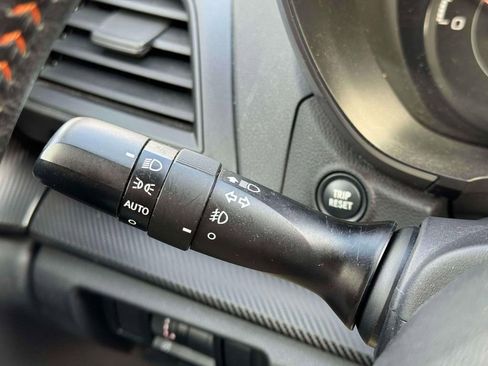 Used 2019 Subaru Crosstrek 2.0i Premium image 19