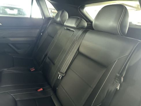 Used 2023 Volkswagen Atlas Cross Sport SE FWD image 20