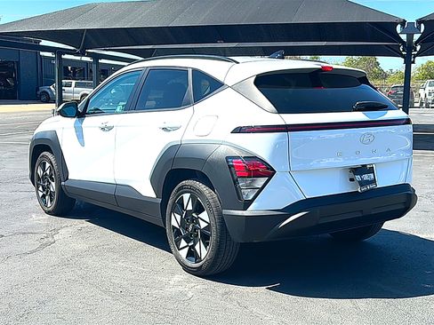 Used 2024 Hyundai Kona SEL image 6