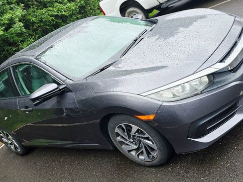 Used 2017 Honda Civic EX image 4