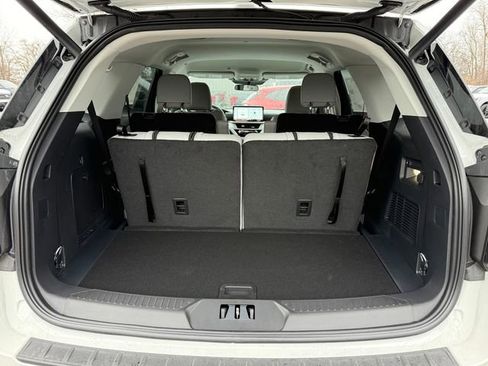 New 2026 Ford Explorer Active w/ Active Comfort Package AWD/4WD image 4