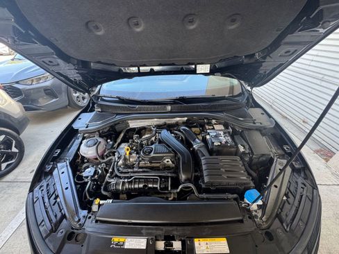 Used 2025 Volkswagen Jetta SE image 31