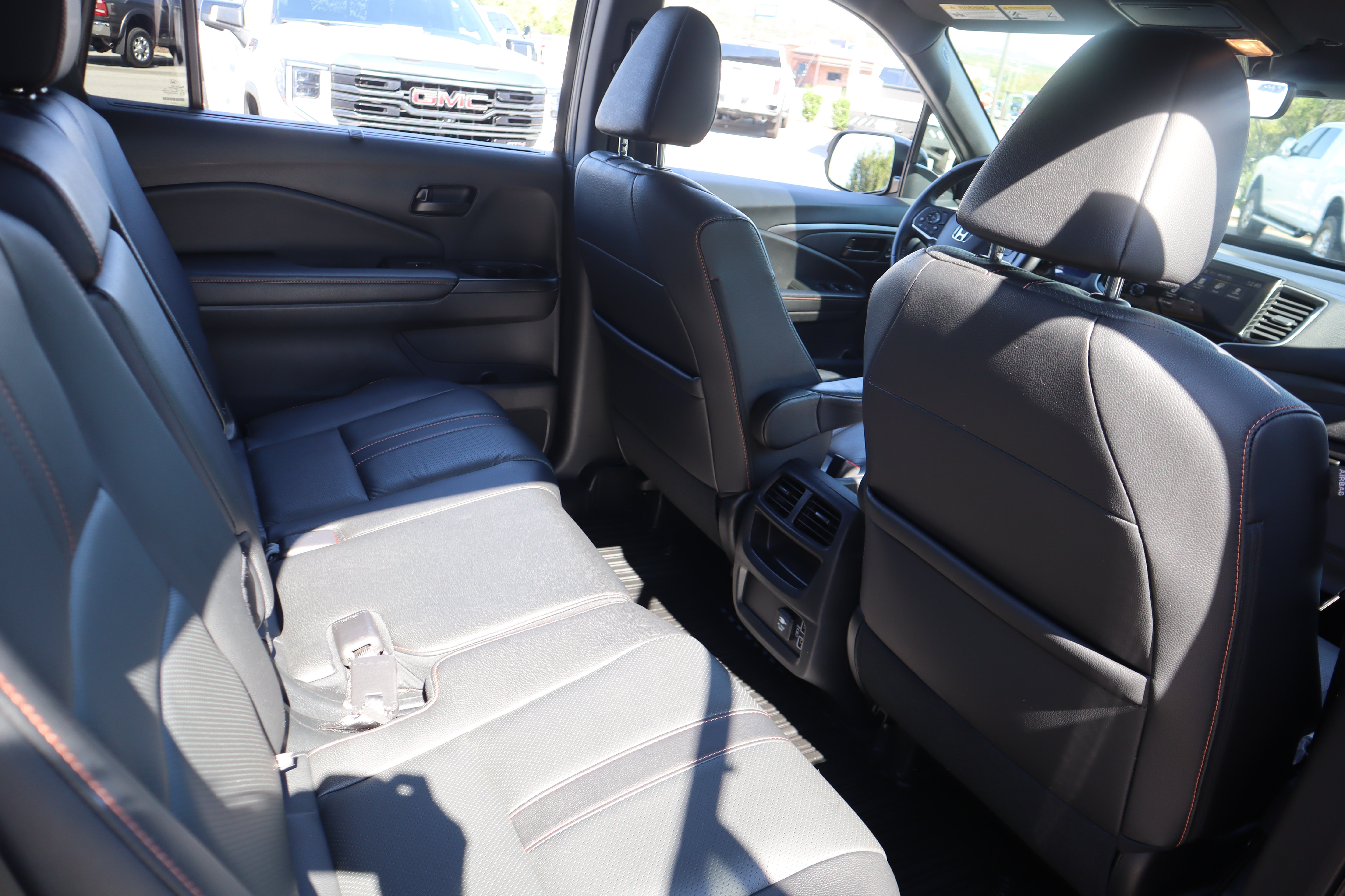 Used 2022 Honda Passport TrailSport image 32