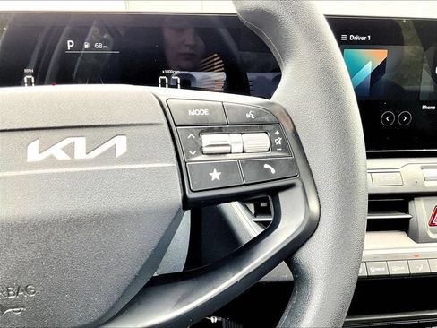 Used 2025 Kia K4 FWD image 15