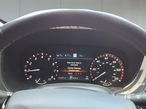 Used 2023 Nissan Frontier PRO-4X w/ Pro Convenience Package AWD/4WD image 10