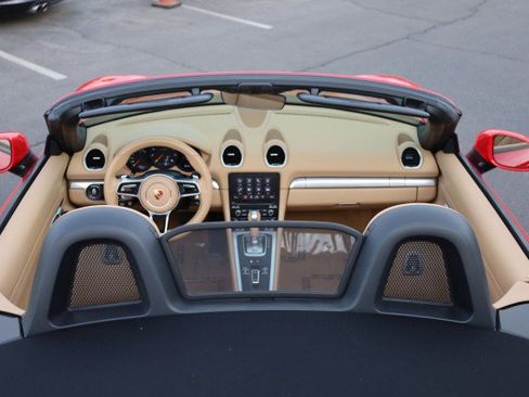 Used 2017 Porsche 718 Boxster RWD image 16