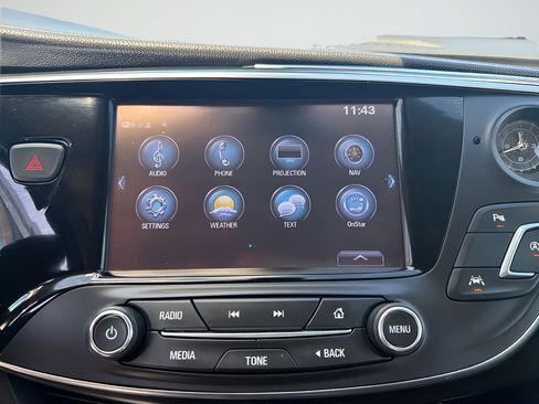 Used 2020 Buick Envision Premium AWD/4WD image 36