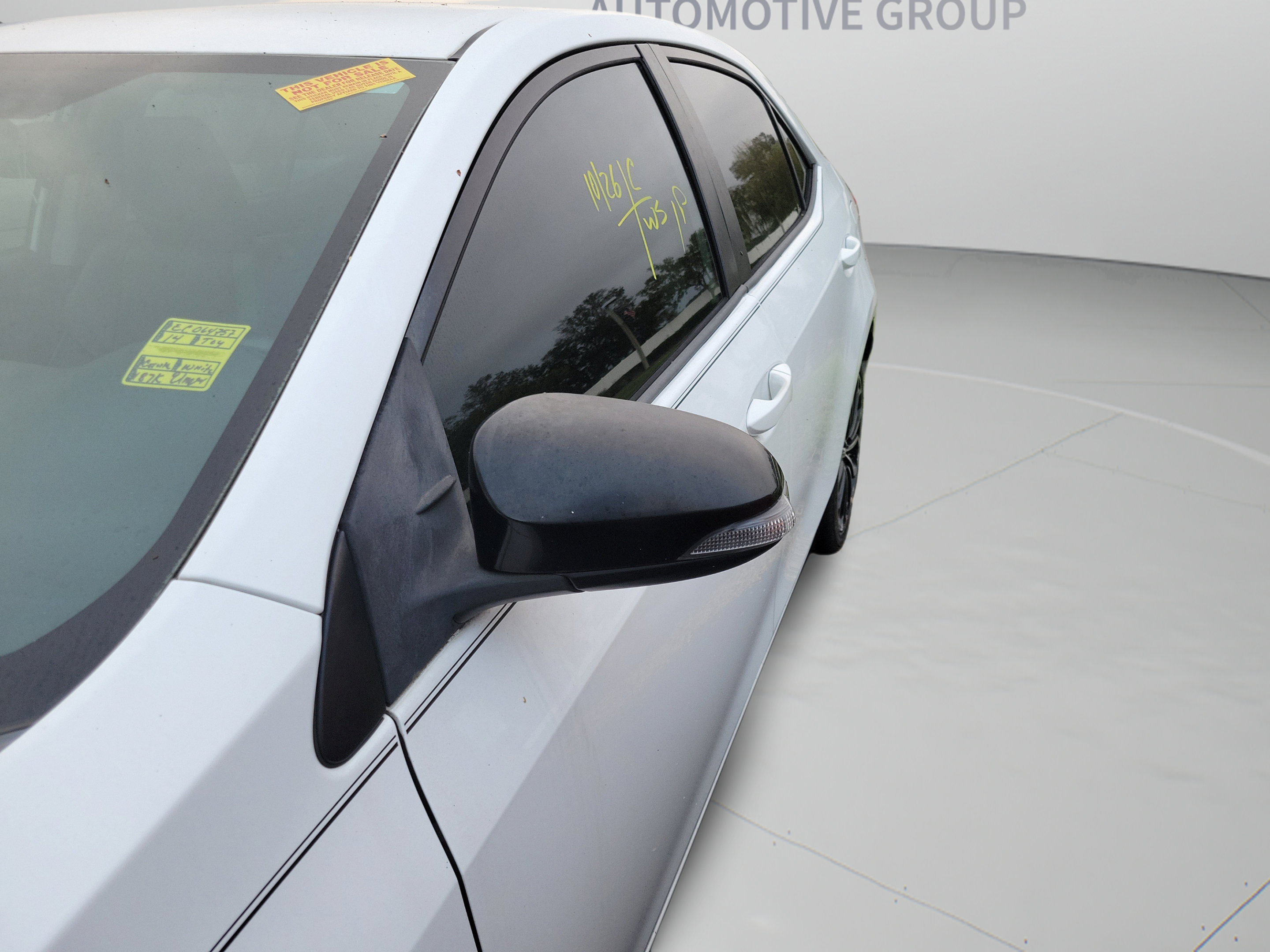 Used 2014 Toyota Corolla S FWD image 29