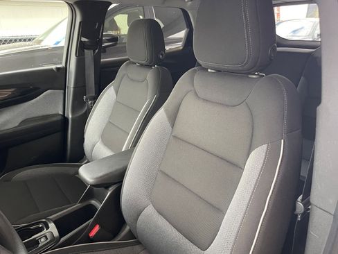 Used 2025 Chevrolet TrailBlazer LT image 36