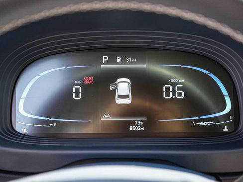 Used 2024 Hyundai Venue Limited FWD image 19