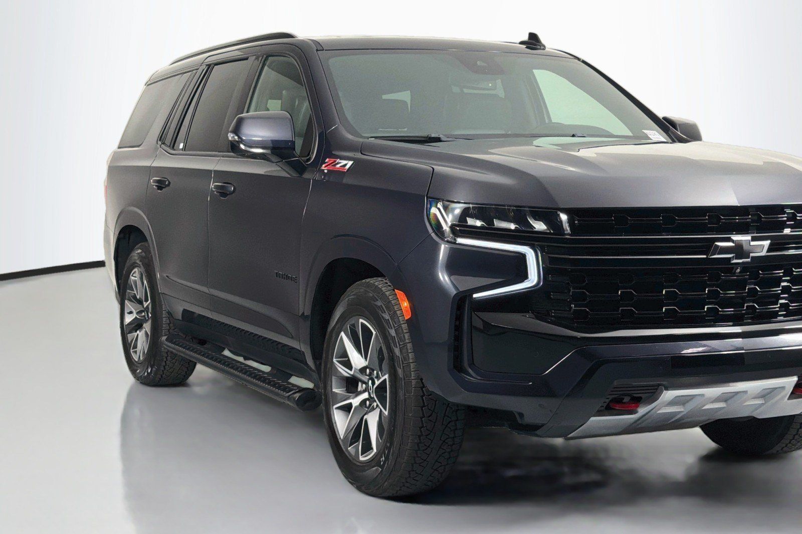 Used 2023 Chevrolet Tahoe Z71 w/ Z71 Off-Road Package AWD/4WD image 14
