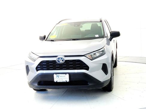 Certified 2022 Toyota RAV4 LE image 8