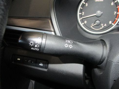 Used 2024 Nissan Altima 2.5 SV image 19