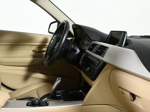 Used 2014 BMW 320i xDrive Sedan image 32