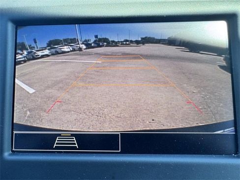 Used 2024 Chevrolet Equinox LT image 18