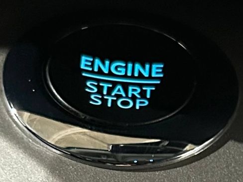Used 2023 Ford Explorer XLT w/ Equipment Group 202A AWD/4WD image 80