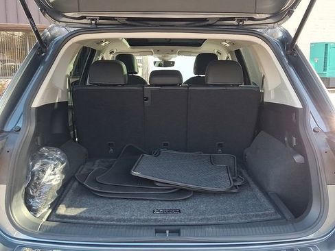 Certified 2023 Volkswagen Tiguan SE image 30